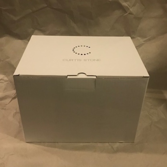 Curtis Stone Stuffed Waffle Maker w/ Recipes - New in Box - Picture 10 of 16